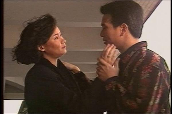 看黄日华的经典义不容情,看Hongkong电影黄金时代的崛起。+