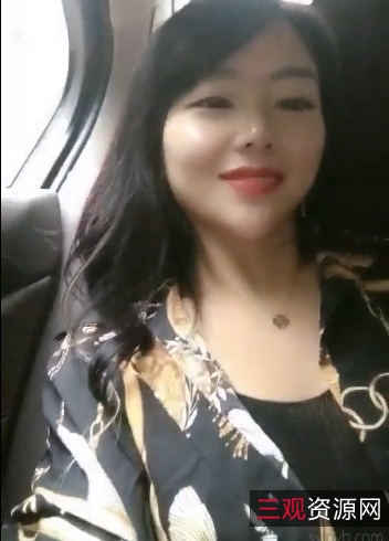 苏妲己公园一日游：御姐小姐姐的成熟满足感，精彩视频1.1G