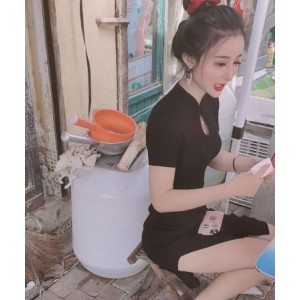 《米娅空姐：土豪马车中性感互动，提升生活质量的1.8G真实视频》