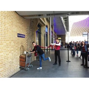 近期电影1080p带字幕：以暴制暴、RunandGun、威洛比、闹鬼书店、2022、哈利·波特：死神的圣物和霍格沃茨