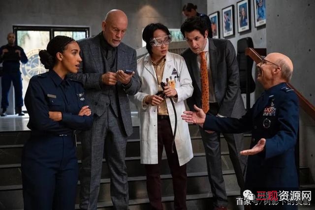 太空部队：剪卫星翅膀原图，中文字幕，倍速播放，阿里云盘免费下载