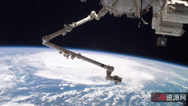 太空部队：剪卫星翅膀原图，中文字幕，倍速播放，阿里云盘免费下载