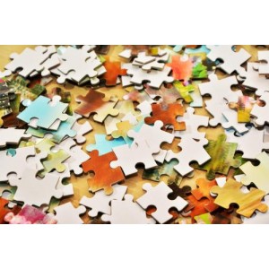 碎片人生全8集官方中字，2022年出品，HD1080P、X264编码，极速在线查看，无需下载，放置于阿里云盘，视频原画，倍速播放，揭示母爱的力量！