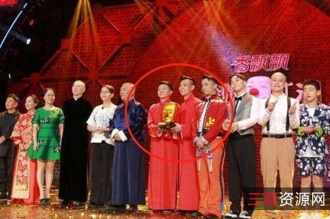 德云社跨年晚会纯蓝光4K盛宴,一桌二人一捧一逗,四小时爆笑无限,2021-2022年欢笑声传遍北展北京展览馆!