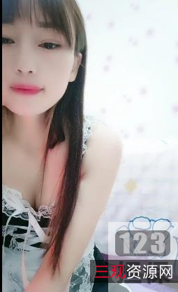 观看网红{{网红名字}}的17.9G视频资源,体验吃货旺财的独特乐趣