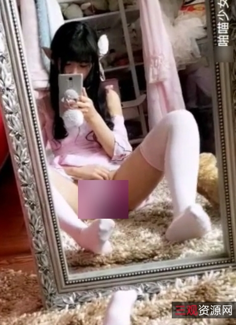 Venus:网红微博小女神的美貌与灵魂