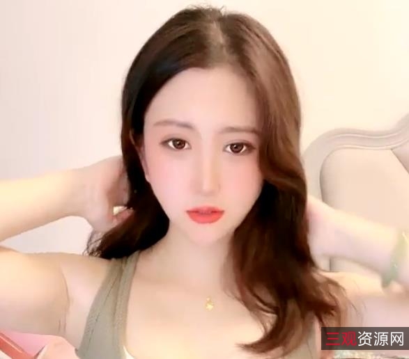 紫薇网红绝顶尤物：自娱自乐，给力演讲，抖音舞蹈，性感漂亮，炯炯有神