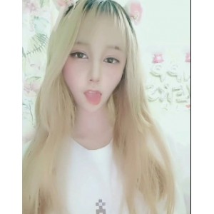 网红女神奶思：D级玉兔颜值魅力视频照片集