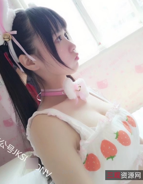 斗鱼极品妹子赛高私拍：制服学生型穿搭萌萌哒男朋友直播尺度辣眼睛