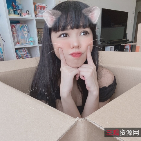 《斗鱼绯红小猫微博美少女腮红cos猫精致资源诱惑造型猫尾巴作品合集》