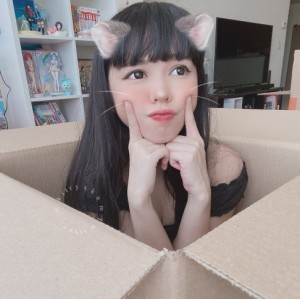 《斗鱼绯红小猫微博美少女腮红cos猫精致资源诱惑造型猫尾巴作品合集》