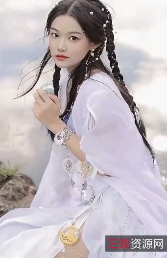 火辣网红白白自拍视频:3V+440M,高质量女主,精选身材,看点极竿妗