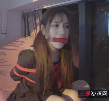 网红明星JK女友的可爱、活泼与性感，带你体验她的无限魅力！