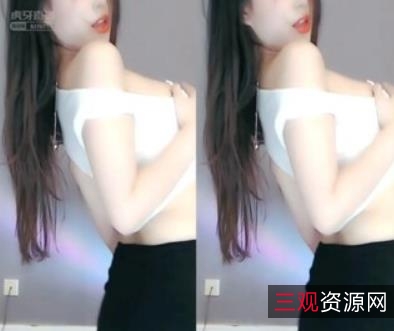 苏樱：斗鱼虎牙人气小仙女，勤奋努力的精神让她美丽自信。