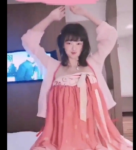 《张花花：活力无限的网红女孩的精彩合集》