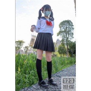 学生气质美少女工口糯米姬的清纯可爱与性感诱惑