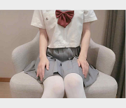 洛美：36套元气妹子关在狗笼里的玩法，10.2G精彩视频等你来看