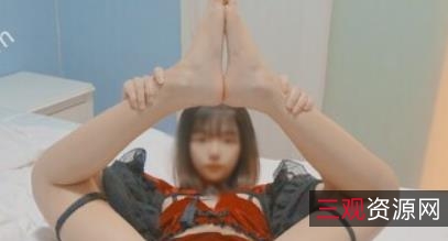 精选反差婊小余穿梭COS动漫反差极其豪放，清纯又有趣的衣服，有尺度合集4v-575M，让观众们拥有绝佳视觉盛宴！