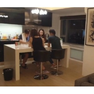 《网红新郎新娘给力打粑粑！伴娘给力打粑粑，现场火爆！》