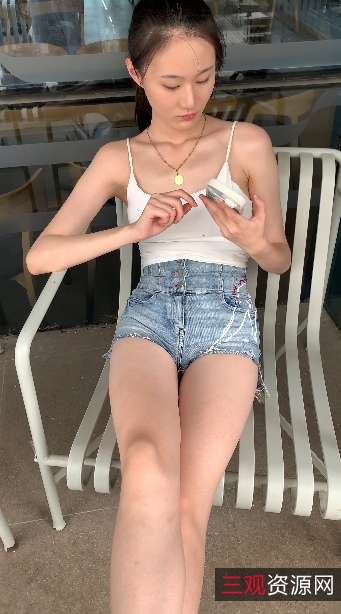 网红李莫愁的街拍精彩瞬间4K原版近距离街拍视频资源,421P+1V/3.9G,百度云永久链接