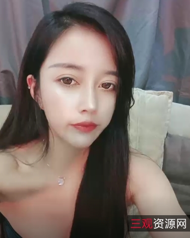 浮力姬米米兰公主：超人气高颜值小妖精，妖媚自摸sao舞，精致容颜，神奇道就娆紫薇秀秀出小妖精的美丽！