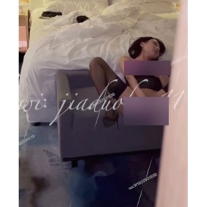 美貌女神佳多饱大罩杯约会嘴上功夫私拍：31P照片+9V+1.25G视频合集