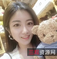 性感校花女神：丝袜有趣互动视频展示