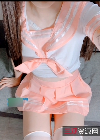 小姐姐粉色网红服装，心动瞬间！