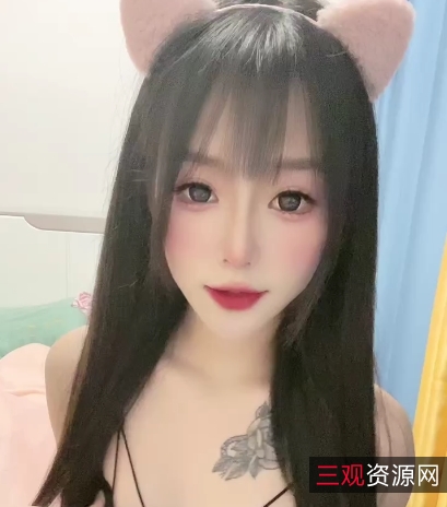 可爱风情万种的妹子璐10V405M百度盘