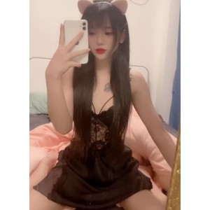 可爱风情万种的妹子璐10V405M百度盘