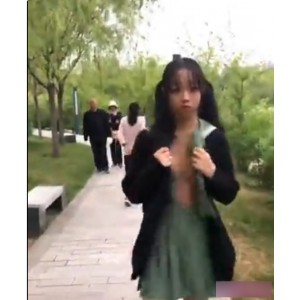 浆果儿展示公园的美味超市里的浆果儿骑车游公园的浆果儿浆果儿luo+ti问路
