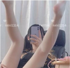 推特网红少女的必备时尚单品-小袍子
