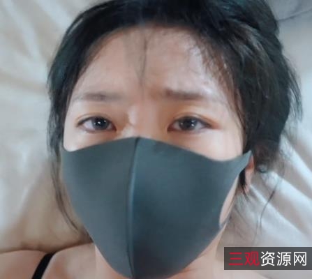 玩偶姐姐火爆全网：大神剪辑高能时刻，美貌身材一览无余！