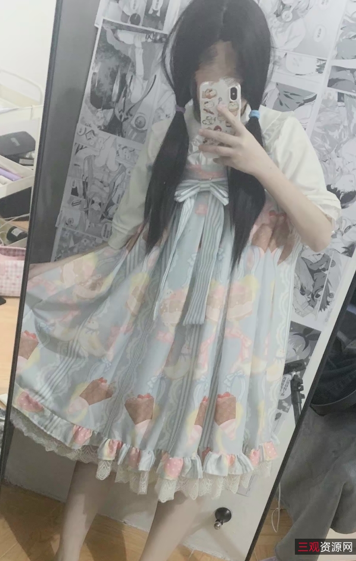 独家分享10年抖音几千粉丝反差妹自录视频1三人游10v+28.72m