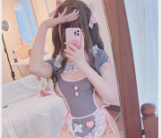 小蔡头喵喵：精选妹子作品1V1.4G，身材超赞可爱女仆