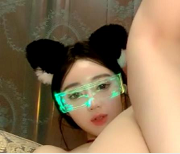 精选女神主播Y惑S女：美颜身材S话鲍鲍，自拍视频观看享乐趣