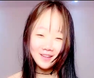 风情万种小妹双头道具运动美妙境界喷泉出声1V+1.10GB百度盘