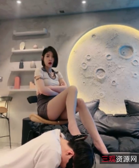 粉嫩白皙舔脚黑丝高跟合集10v+6.9g百度盘