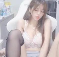 墨染：半糖主播颜值身材精品合集，黑丝诱惑不容错过！（视频大小3.6G）