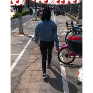 姐弟乱来：医院护士大罩杯亲姐姐的解压之旅