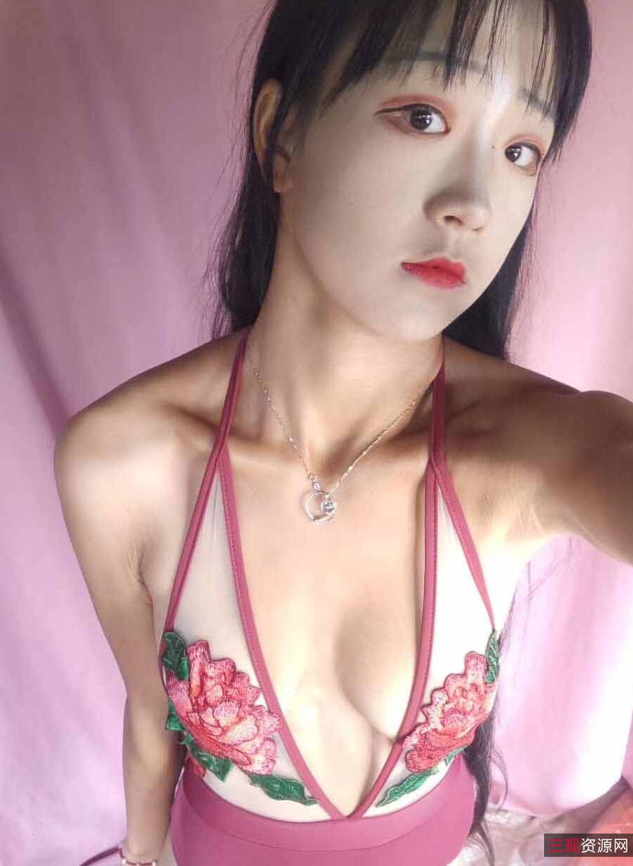 稀有快手宝妈宝纷定制福利,反差系列展示,30v+136p+647M