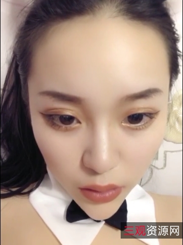 气质女神戴着兔耳朵和朋友互动进入1V538m