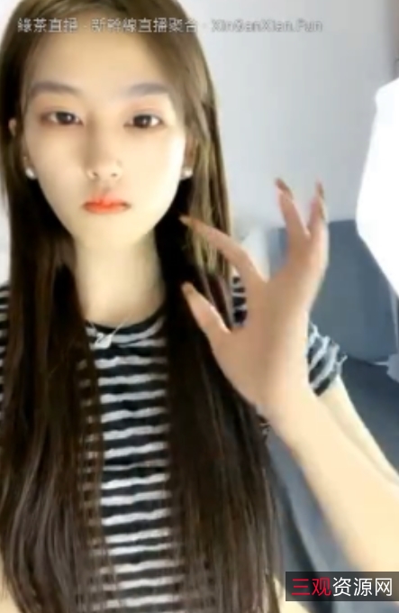 模露露16部合集,让人感受到了腿模女神的魅力和风采,每一部视频都是珍贵的收藏。