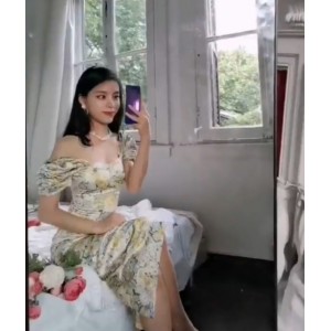 推特达人riri617合集：98p+28v，132M，百度盘下载