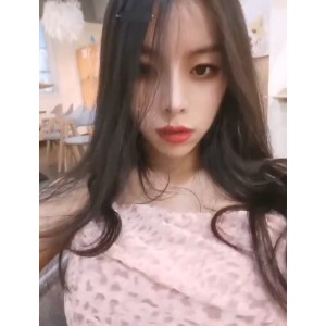 推特达人riri617合集：98p+28v，132M，百度盘下载