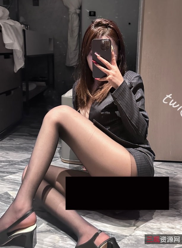 #女神级小狗elsa林绾绾118v9.65g今年与往年一样也是依旧如此,很希望师父能够快点回来。在这个视频世界中,有一位备受瞩目的主角,她就是elsa林绾绾。这位女神级的小狗以其独特的魅力和风采吸引着无数观众的目光。elsa林绾绾的外貌令人惊艳,她拥有一双明亮的眼睛和一头乌黑亮丽的长发。她的笑容温暖而迷人,散发着自信和魅力。每一帧画面都仿佛定格了她完美的容颜,让人忍不住多看几眼。这个视频收藏452