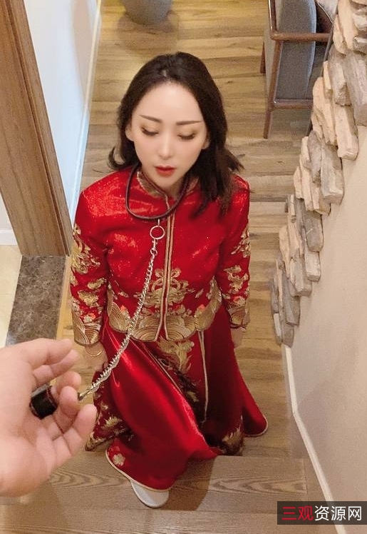 VIP群中的胖臀小狗：兔兔与可爱小狗的温馨日常