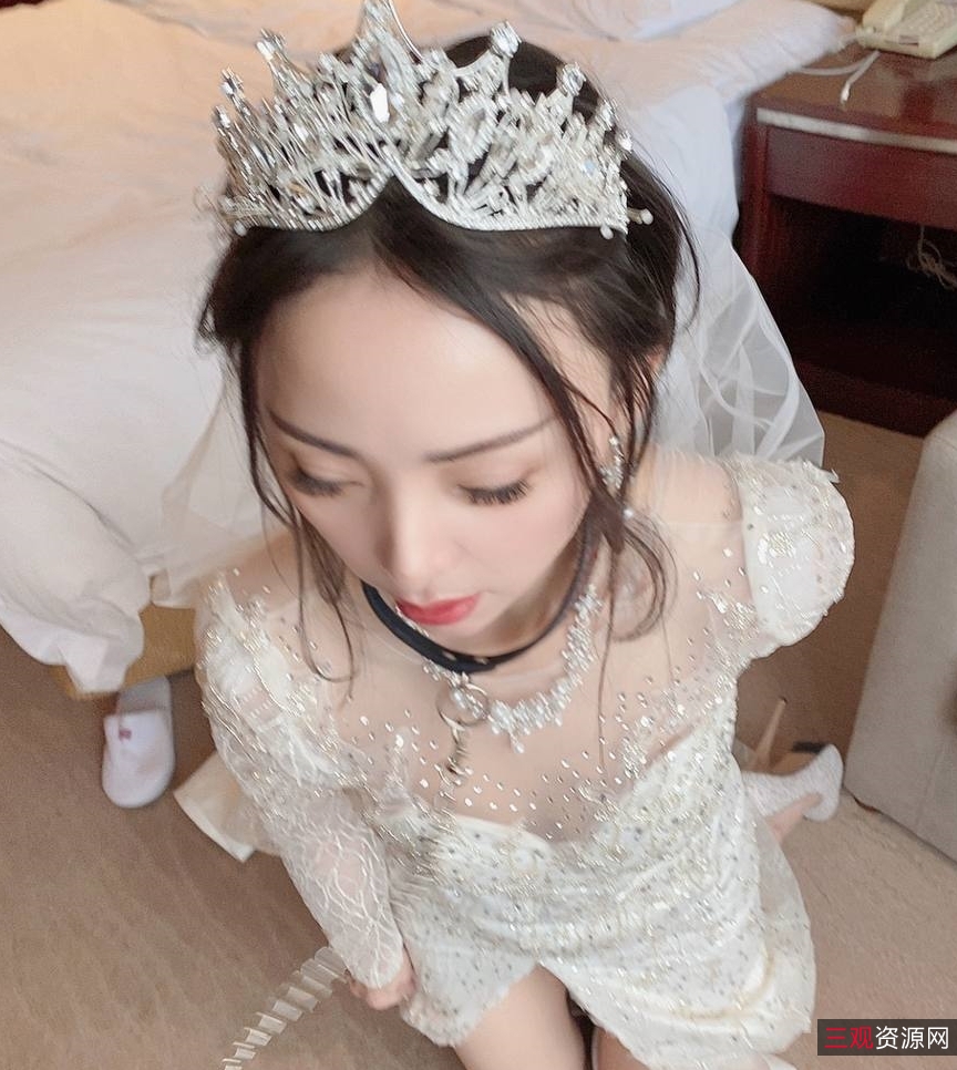 VIP群中的胖臀小狗：兔兔与可爱小狗的温馨日常