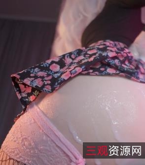 迷你裙美女展示活塞机特写秀,幻龙小马鱼子酱炮击露脸视频1V463M
