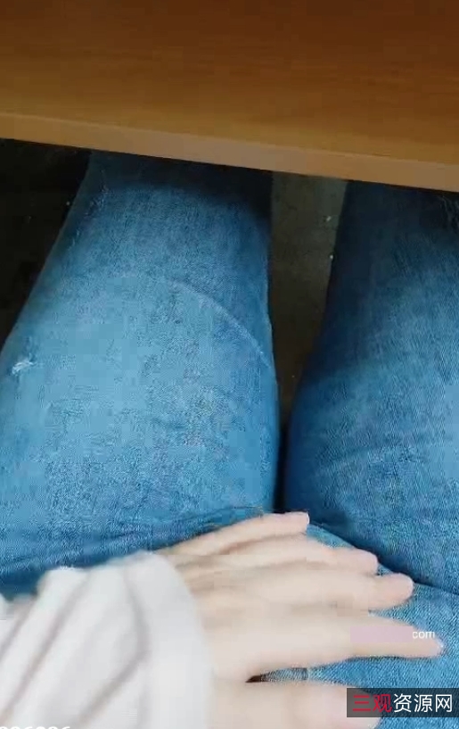 《可爱大三妹妹小美：11个精彩视频，4.37G生活瞬间》